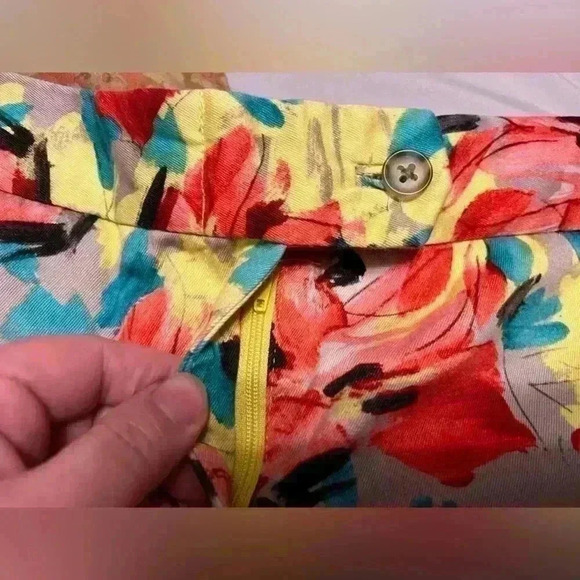 J. Crew Ladies Two pairs of Floral Printed Shorts size 6 - Picture 13 of 15